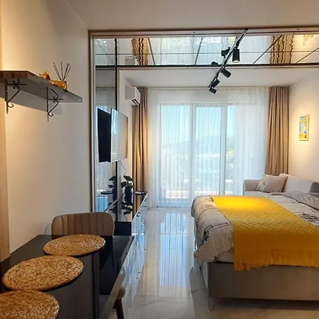 Apartman Infinity Studio, *